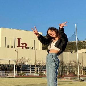 Meet your Posher, Ella